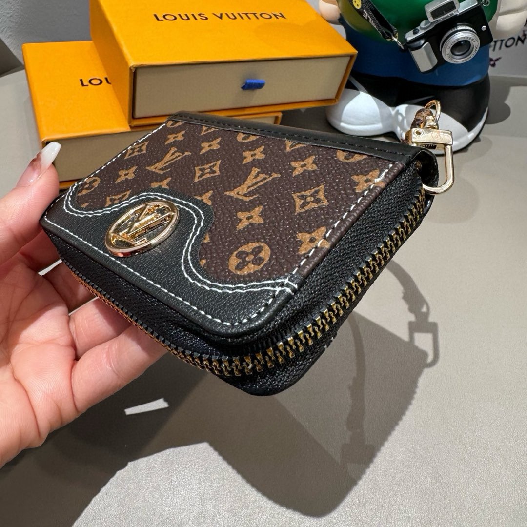 🔥Lv经典老花牛仔拼色卡包 零钱包 👛耳机🎧包 ✨可装口红💄等Mini小拎包，可挎可拿 可挂腰带上 小巧