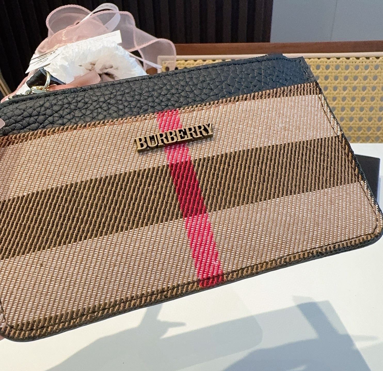 🔥巴宝莉零钱包钥匙包，帆布拼头层牛皮 有隔层 可放口红零钱耳机等小物件 手感真的很赞❗️