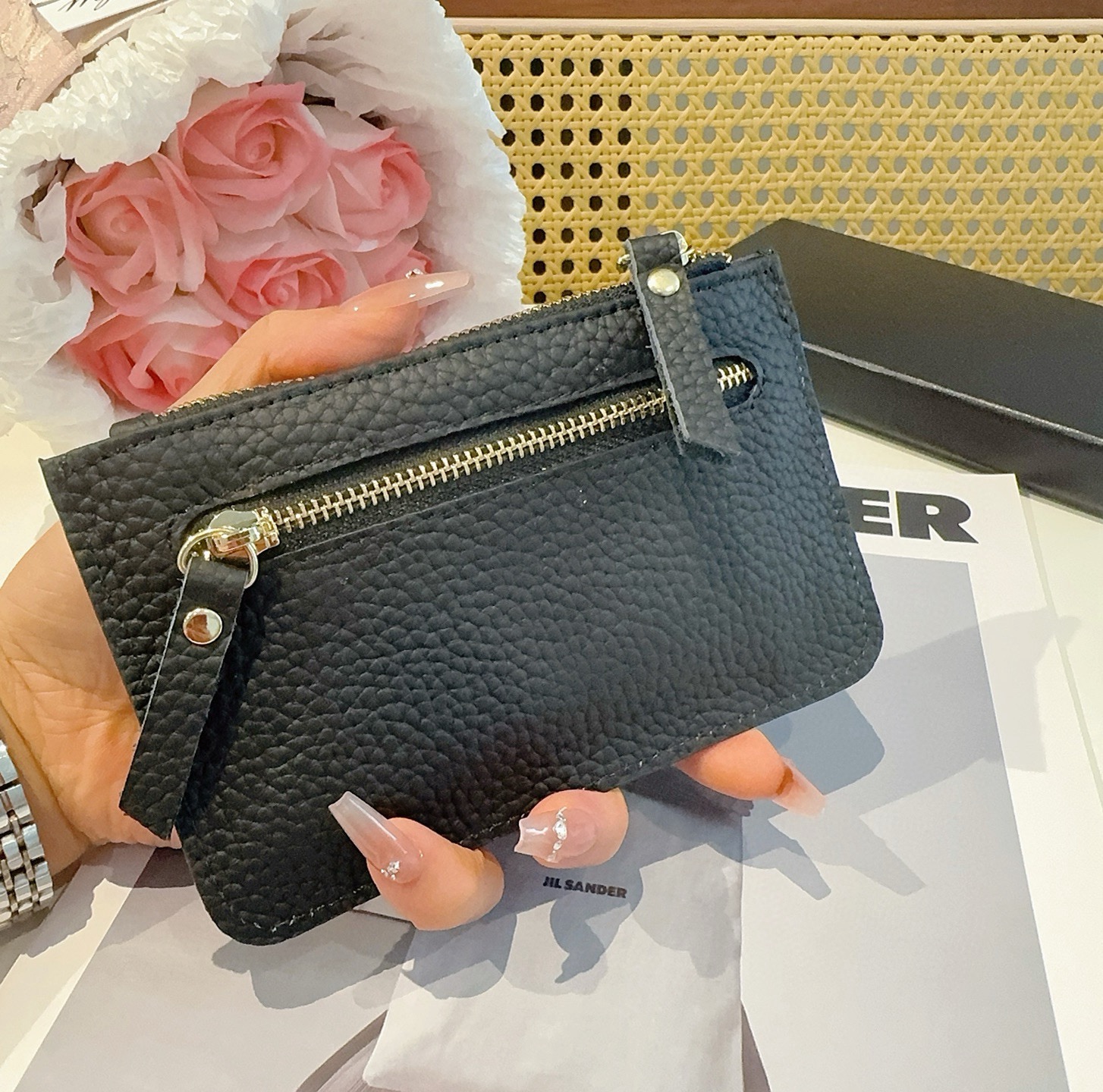 🔥巴宝莉零钱包钥匙包，帆布拼头层牛皮 有隔层 可放口红零钱耳机等小物件 手感真的很赞❗️