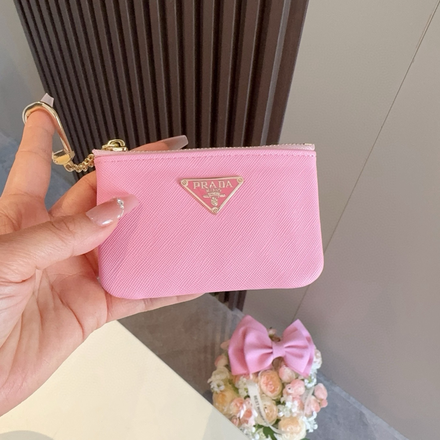 🔥普拉达零钱包 耳机包，包挂饰，可放口红耳机等小物件 手感真的很赞❗️