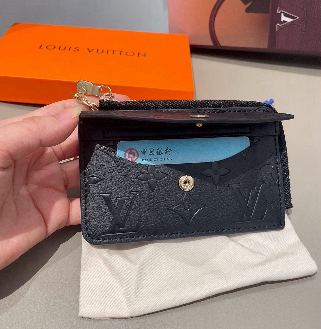 🔥独家新品LV经典老花卡包，包包挂饰 多功能零钱包钥匙扣，超纤材质 多个卡位