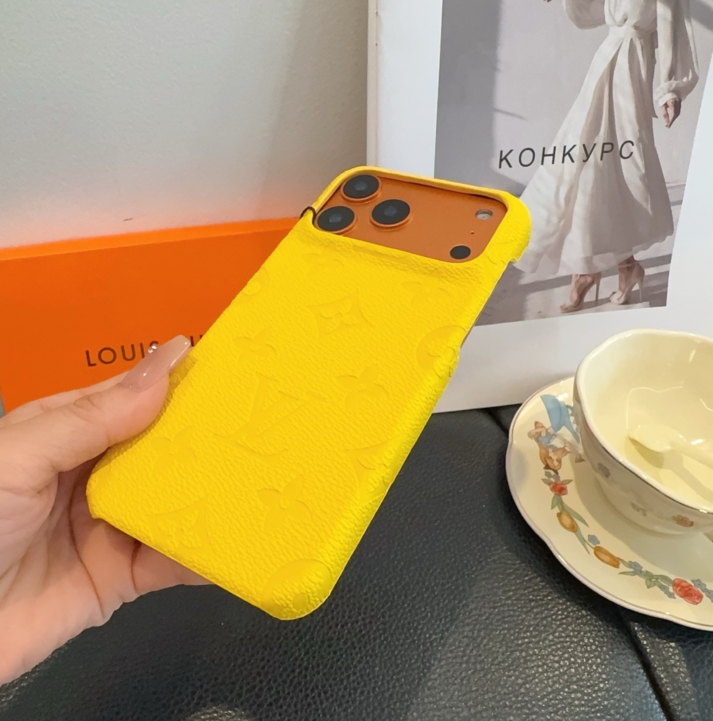 星宇橙系列 lv 荔枝纹牛皮压纹手机壳型号：为了不出现报错型号，请打开本机查看手机设置显示的型号⚠️⚠️