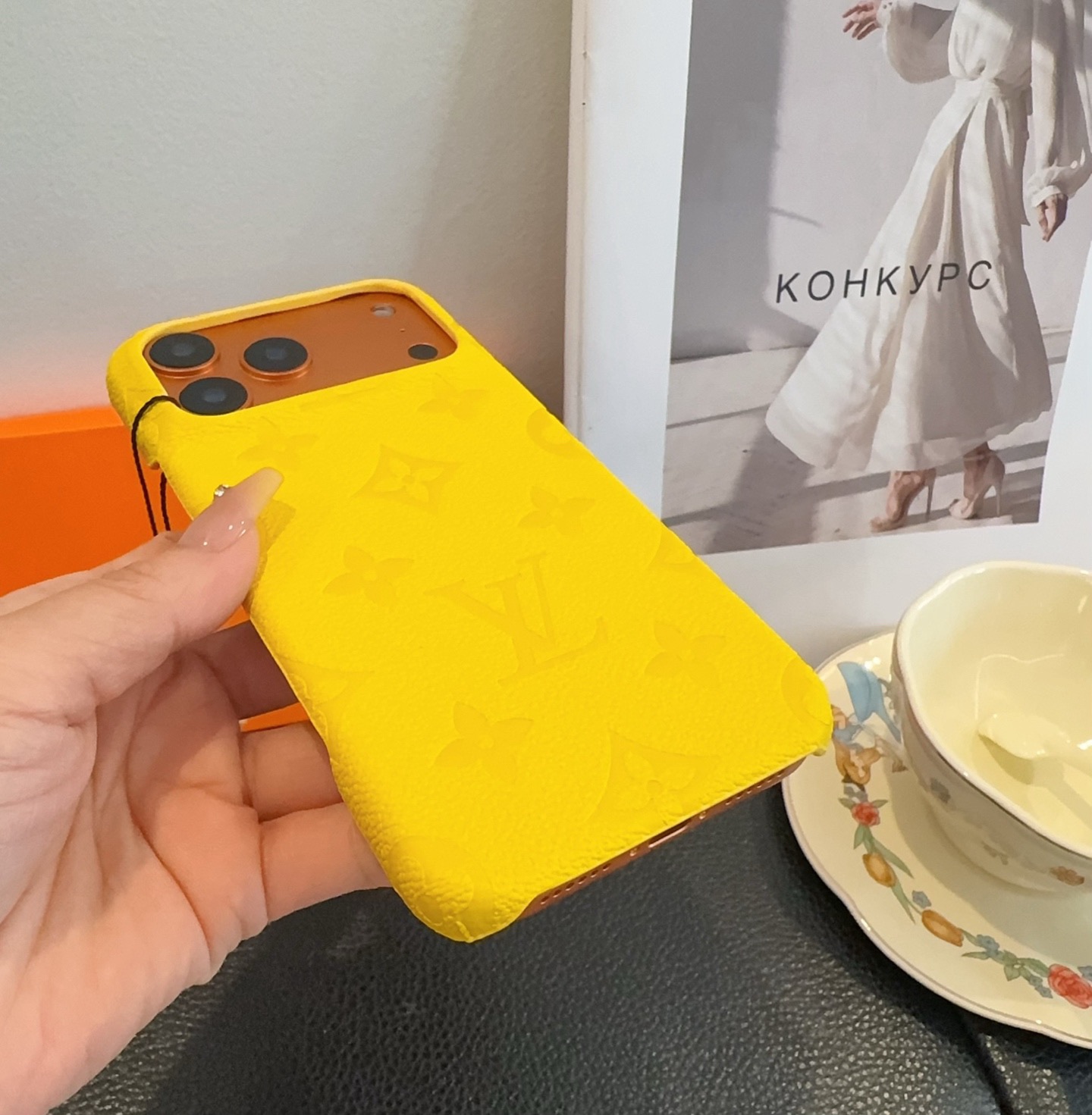 星宇橙系列 lv 荔枝纹牛皮压纹手机壳型号：为了不出现报错型号，请打开本机查看手机设置显示的型号⚠️⚠️