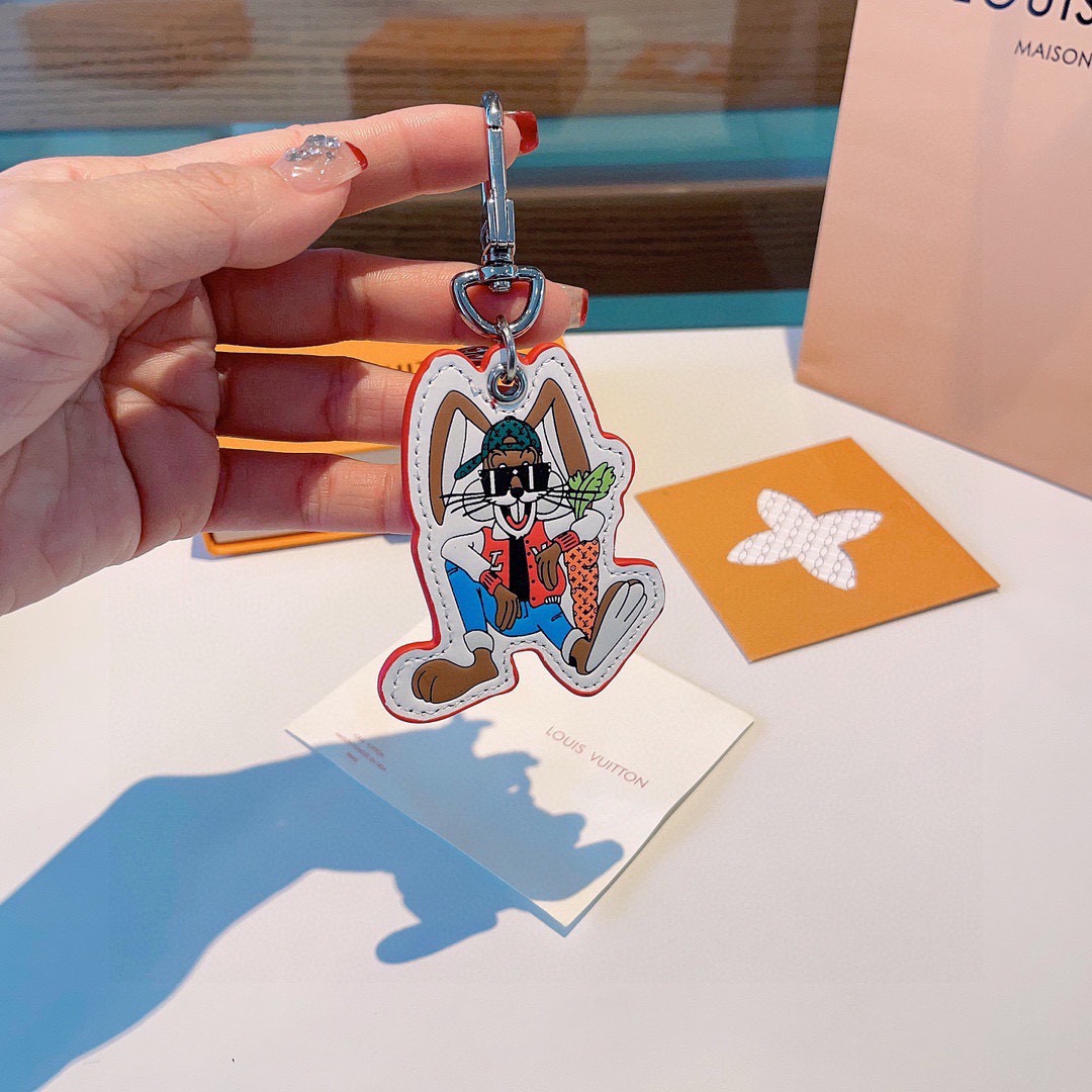 ❗🐰挂饰☀独家原单LOUIS VUITTON 新款 八哥兔🐰钥匙扣 包包挂件 ☀️顶级进口PU材质 五金