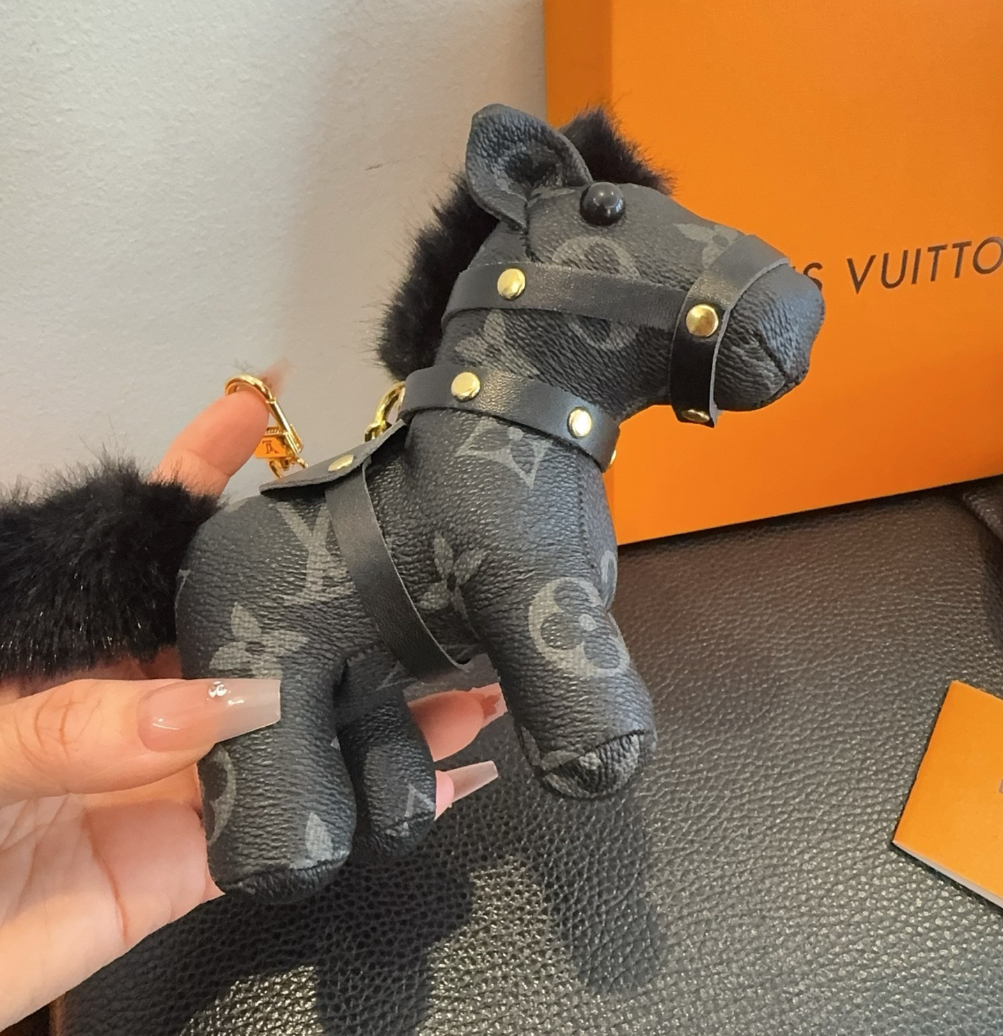 LV钥匙扣老花包包挂件 马上有钱小马🐎挂饰