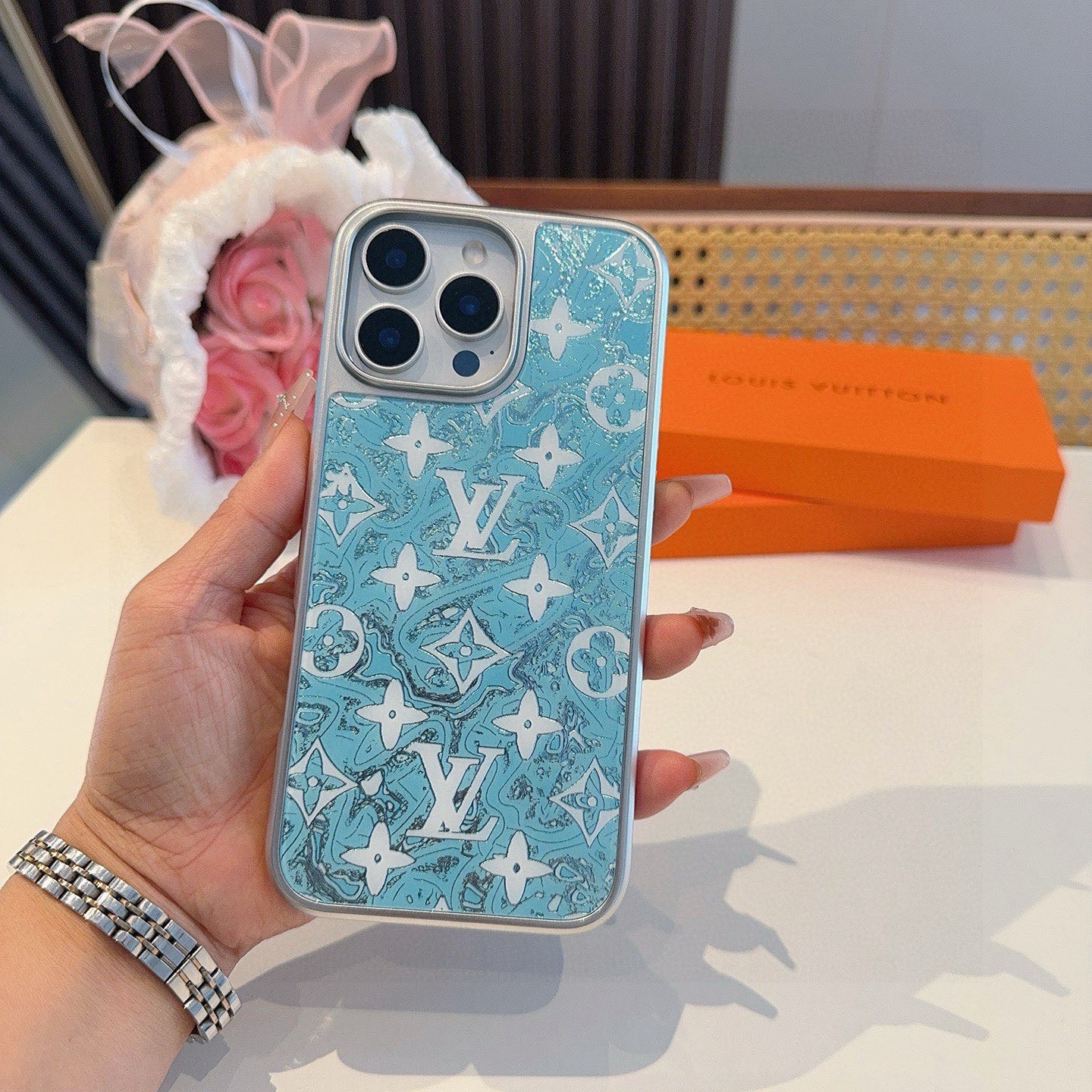 🔥 LV新品手机壳 新工艺鎏金工艺玻璃壳[烟花] 电镀玻璃磁吸手机壳型号：为了不出现报错型号，请打开本机