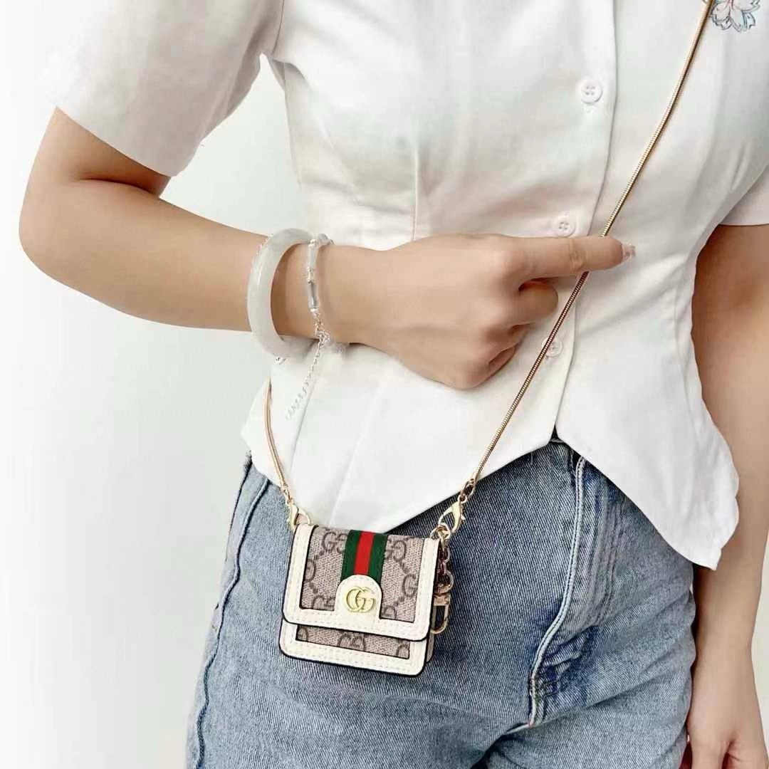 🔥Gucci古驰通用蓝牙耳机包，GUCCI oPhidia系列耳机包钥匙扣挂饰包饰！配长链条🉑️斜挎，挂