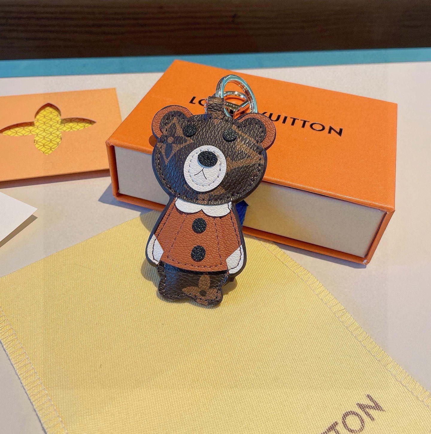 🔥驴家动物兄弟公仔挂件，小熊，小虎，小狮子包饰，LV钥匙扣，包包挂饰专柜代购内部填充物都与专柜一致聚酯纤
