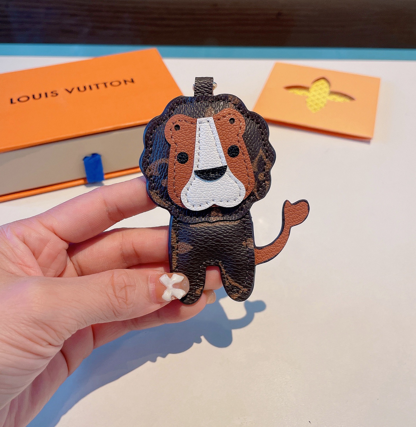 🔥驴家动物兄弟公仔挂件，小熊，小虎，小狮子包饰，LV钥匙扣，包包挂饰专柜代购内部填充物都与专柜一致聚酯纤