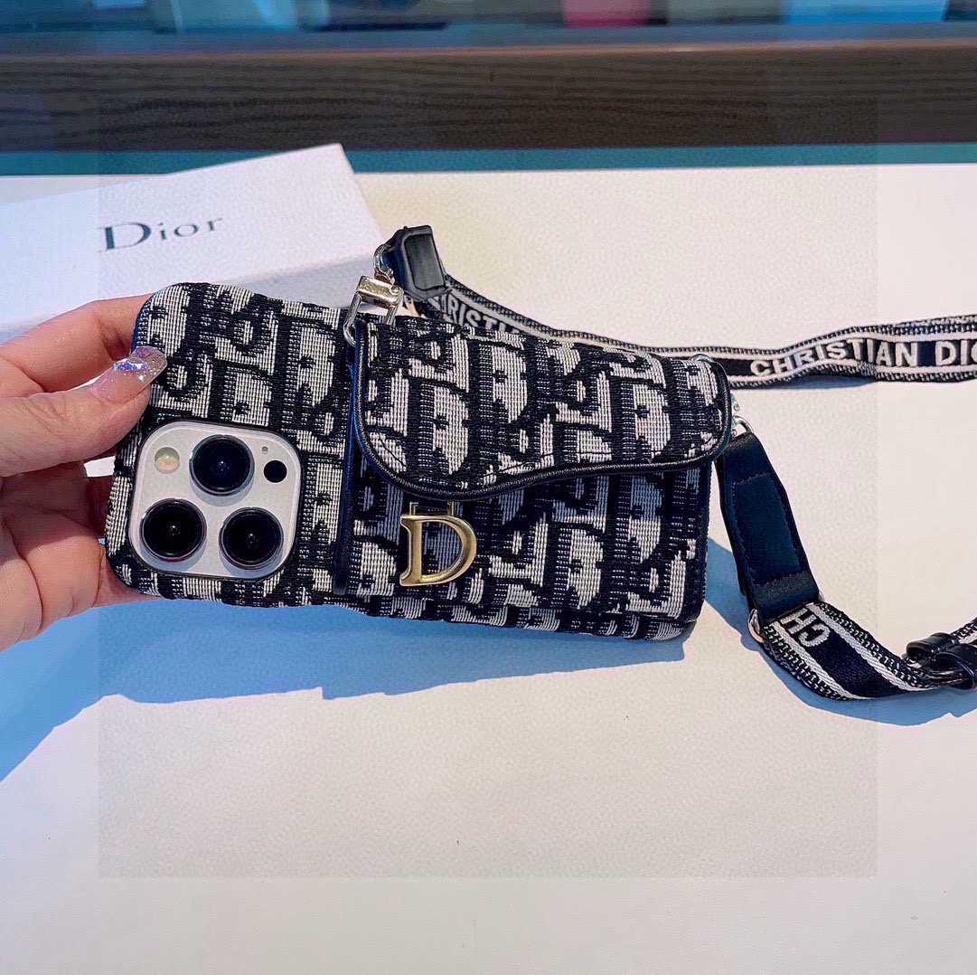 ✨Dior蒙田系列卡包手机壳，刺绣织带肩带🔮型号：为了不出现报错型号，请打开本机查看手机设置显示的型号⚠