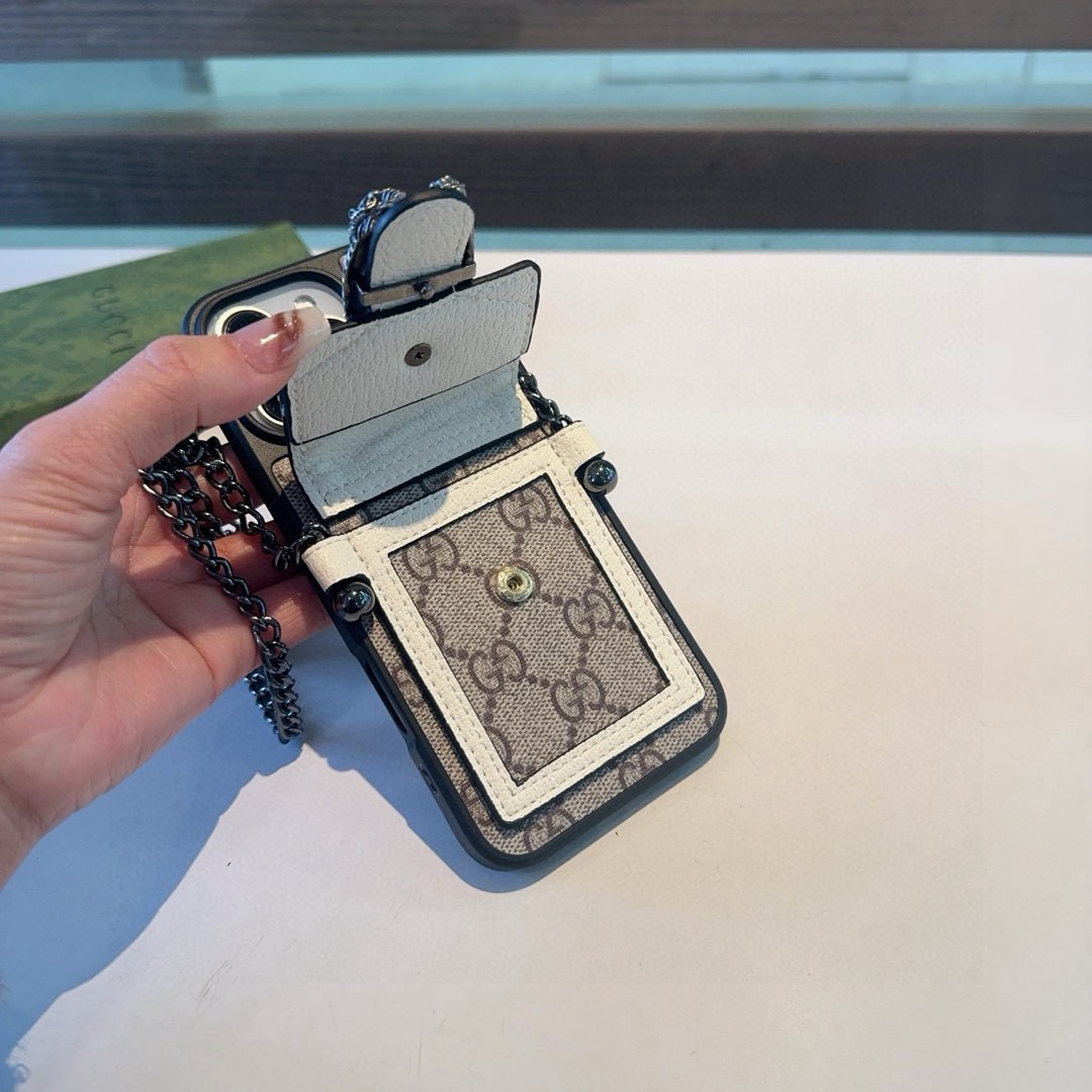 🔥🔥蛇🐍年爆款 Gucci古驰贴皮酒神系列蛇头卡包手机壳 斜挎手机壳型号：为了不出现报错型号，请打开本机