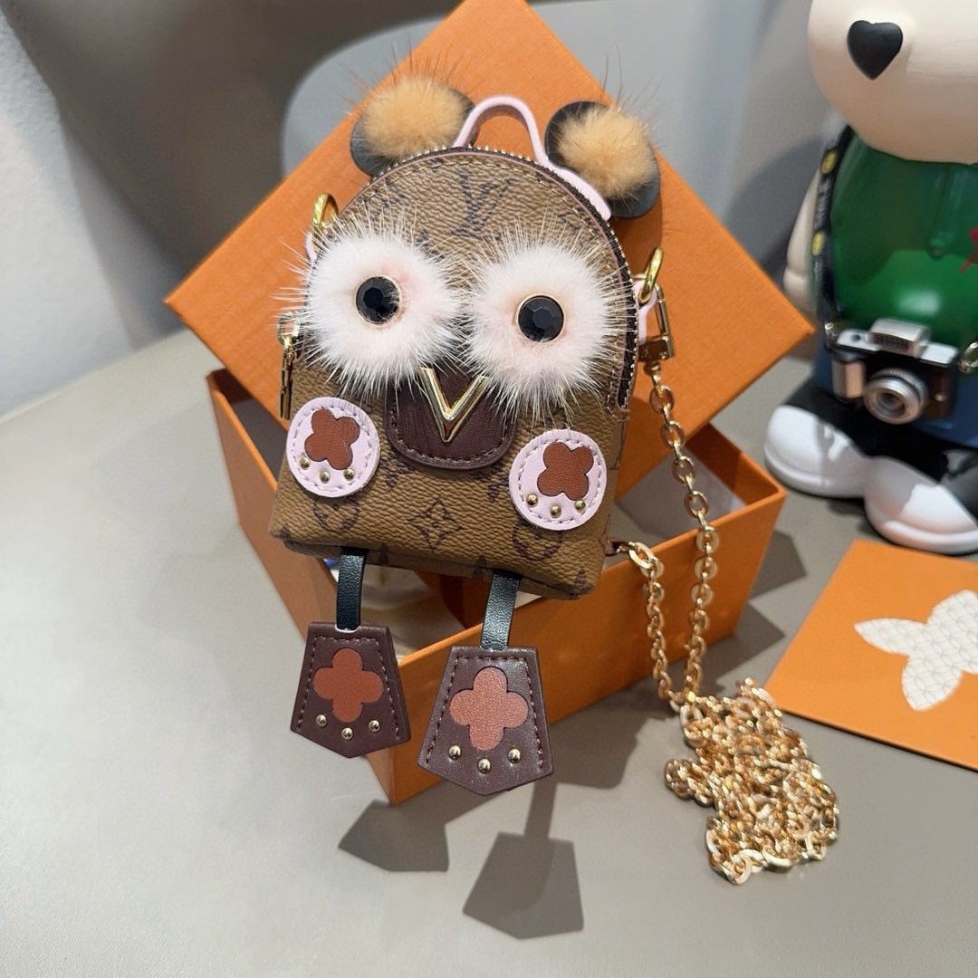 🔥LOUIS VUITTON官网M69552 PALM SPRINGS BEAR包饰与钥匙扣。Lv斜挎迷