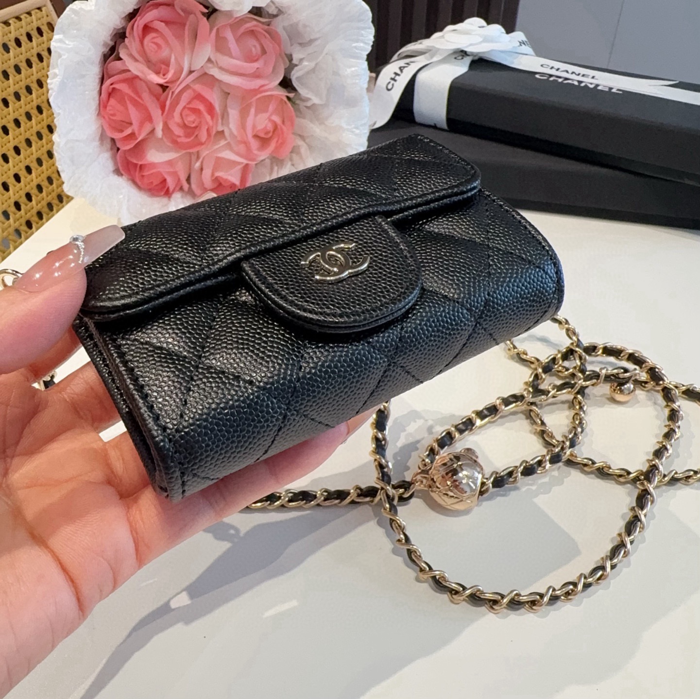 ❤️香奈儿CHANEL 金球mini斜挎包包 零钱包👛搭配金球链条⛓️挂绳可拆卸❤️可放耳机 纸巾 口红