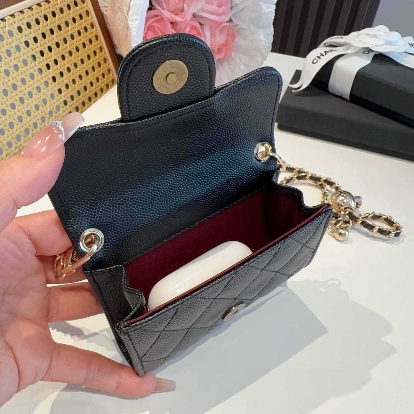 ❤️香奈儿CHANEL 金球mini斜挎包包 零钱包👛搭配金球链条⛓️挂绳可拆卸❤️可放耳机 纸巾 口红