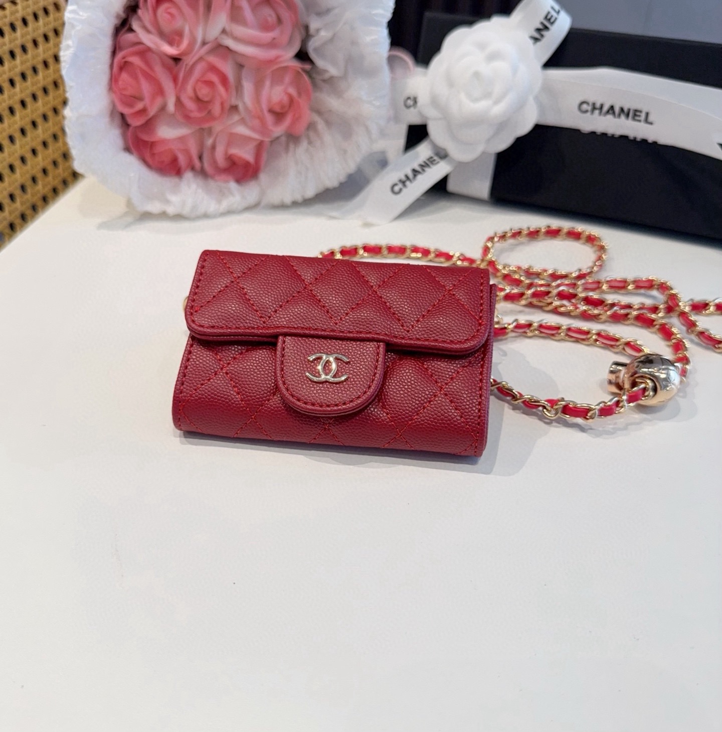 ❤️香奈儿CHANEL 金球mini斜挎包包 零钱包👛搭配金球链条⛓️挂绳可拆卸❤️可放耳机 纸巾 口红