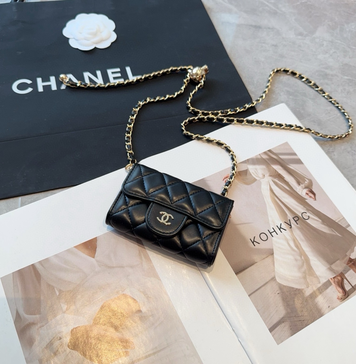 ❤️香奈儿CHANEL 金球mini斜挎包包 零钱包👛搭配金球链条⛓️挂绳可拆卸❤️可放耳机 纸巾 口红