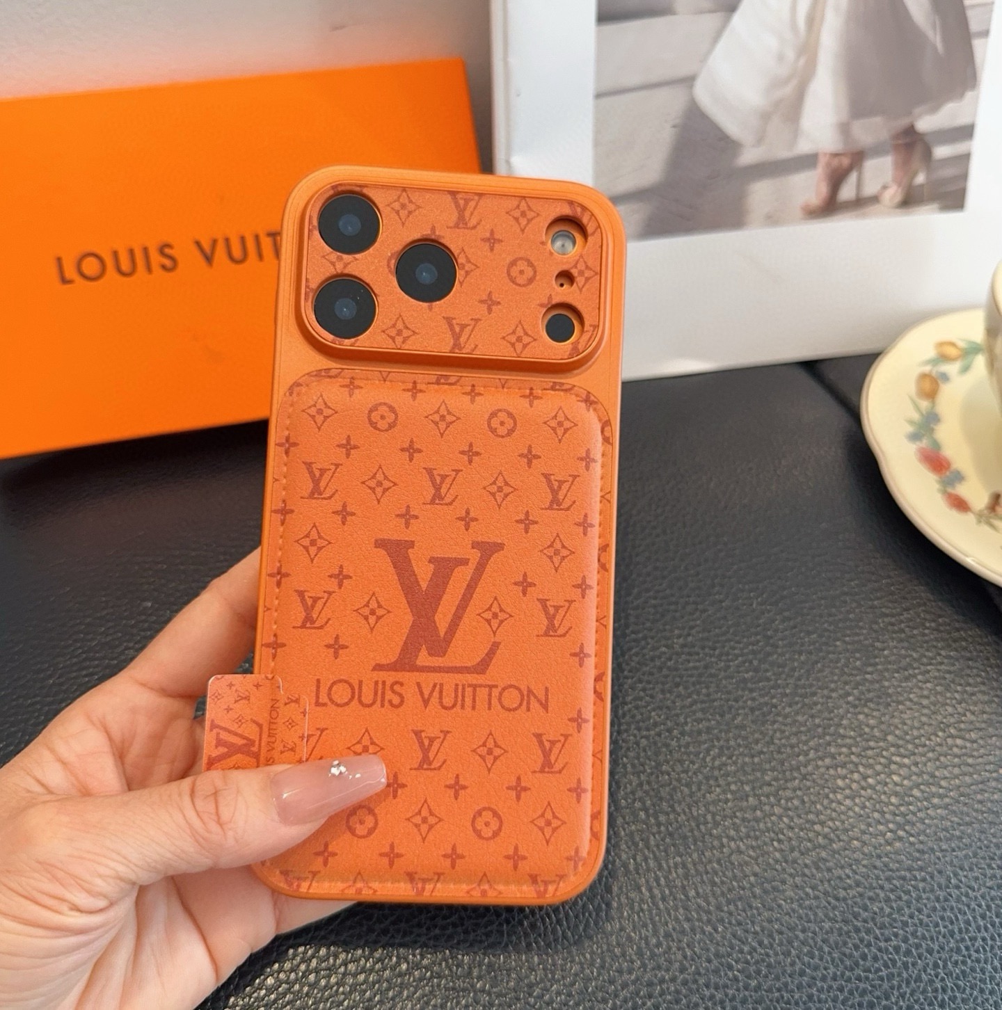 星宇橙系列 lv 秒变17 压花闪粉全包精孔手机壳型号：为了不出现报错型号，请打开本机查看手机设置显示的