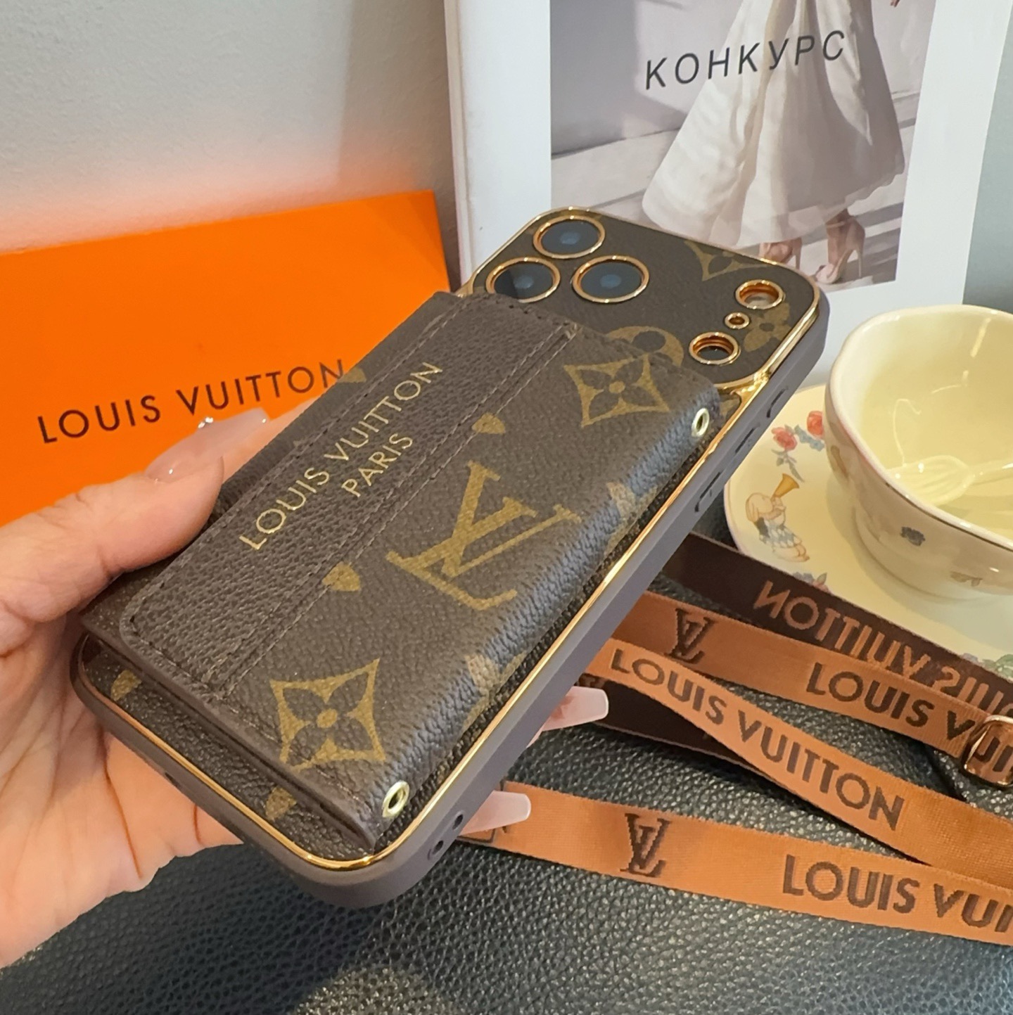 LV卡包手机壳 风琴包卡包斜挎手机壳 肤感二合一电镀老花插卡上下翻盖斜挎型号：为了不出现报错型号，请打开