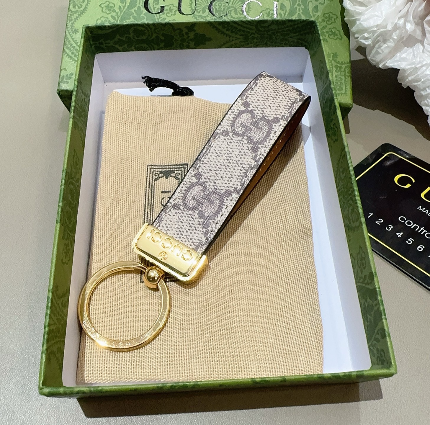 爆款推荐 古驰Gucci钥匙扣 车钥匙挂件包包挂饰 DauPhine Dragonne 钥匙扣彰显金属匠