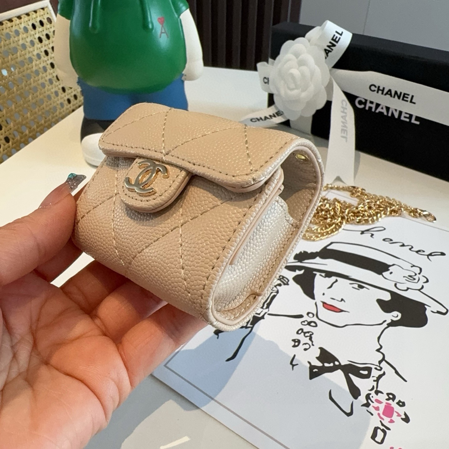❤️香奈儿CHANEL经典C3耳机包通用款💥官网1:1耳机包 时尚迷你包包，配链条，蓝牙耳机包，包包挂件