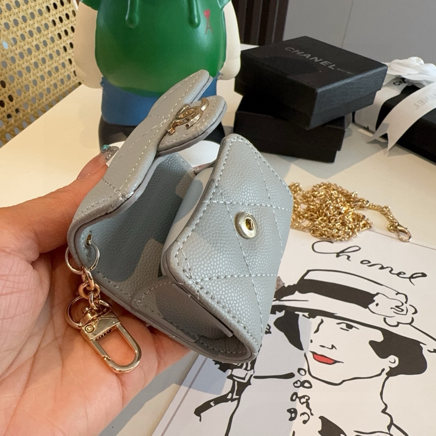 ❤️香奈儿CHANEL经典C3耳机包通用款💥官网1:1耳机包 时尚迷你包包，配链条，蓝牙耳机包，包包挂件