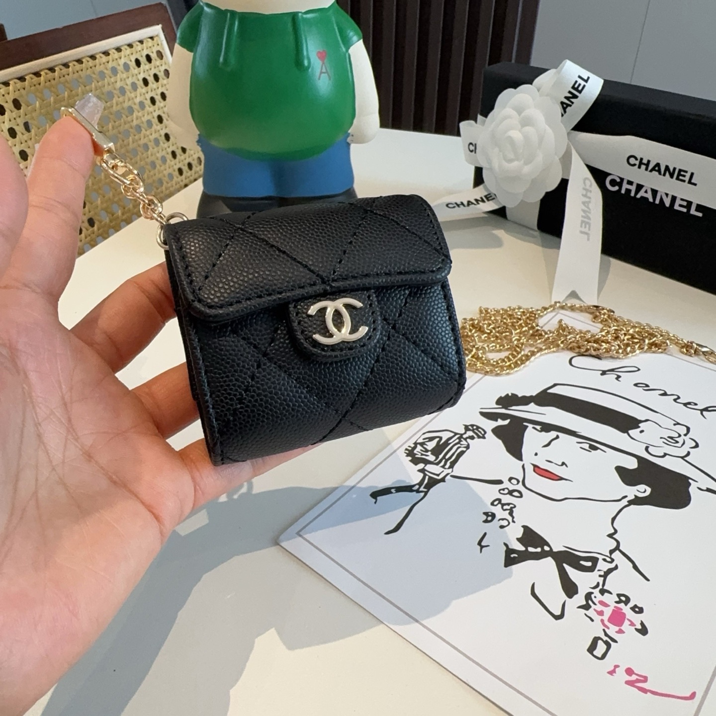❤️香奈儿CHANEL经典C3耳机包通用款💥官网1:1耳机包 时尚迷你包包，配链条，蓝牙耳机包，包包挂件