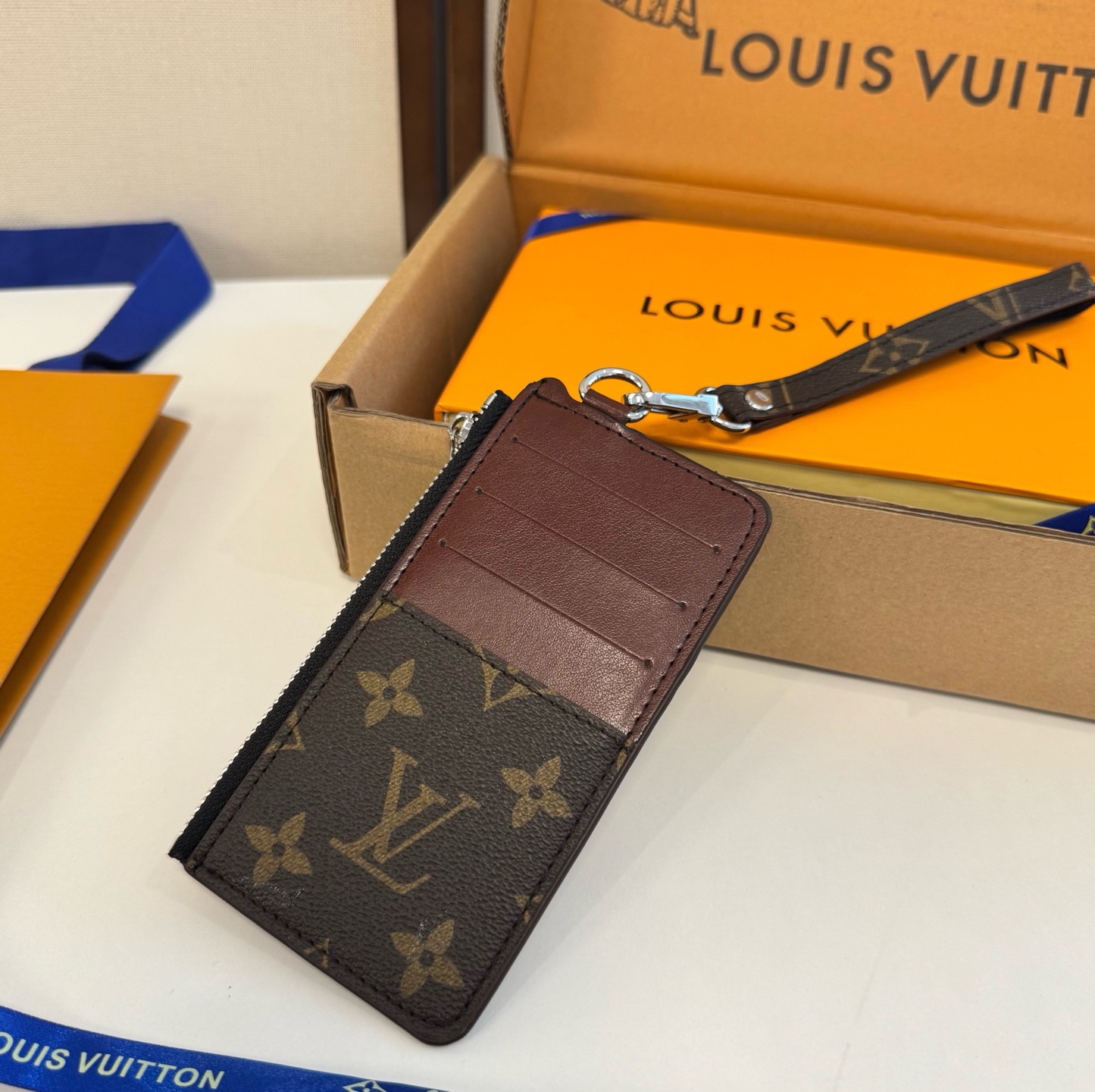 LV卡包零钱包 手腕带挂绳多个卡位 官网同步