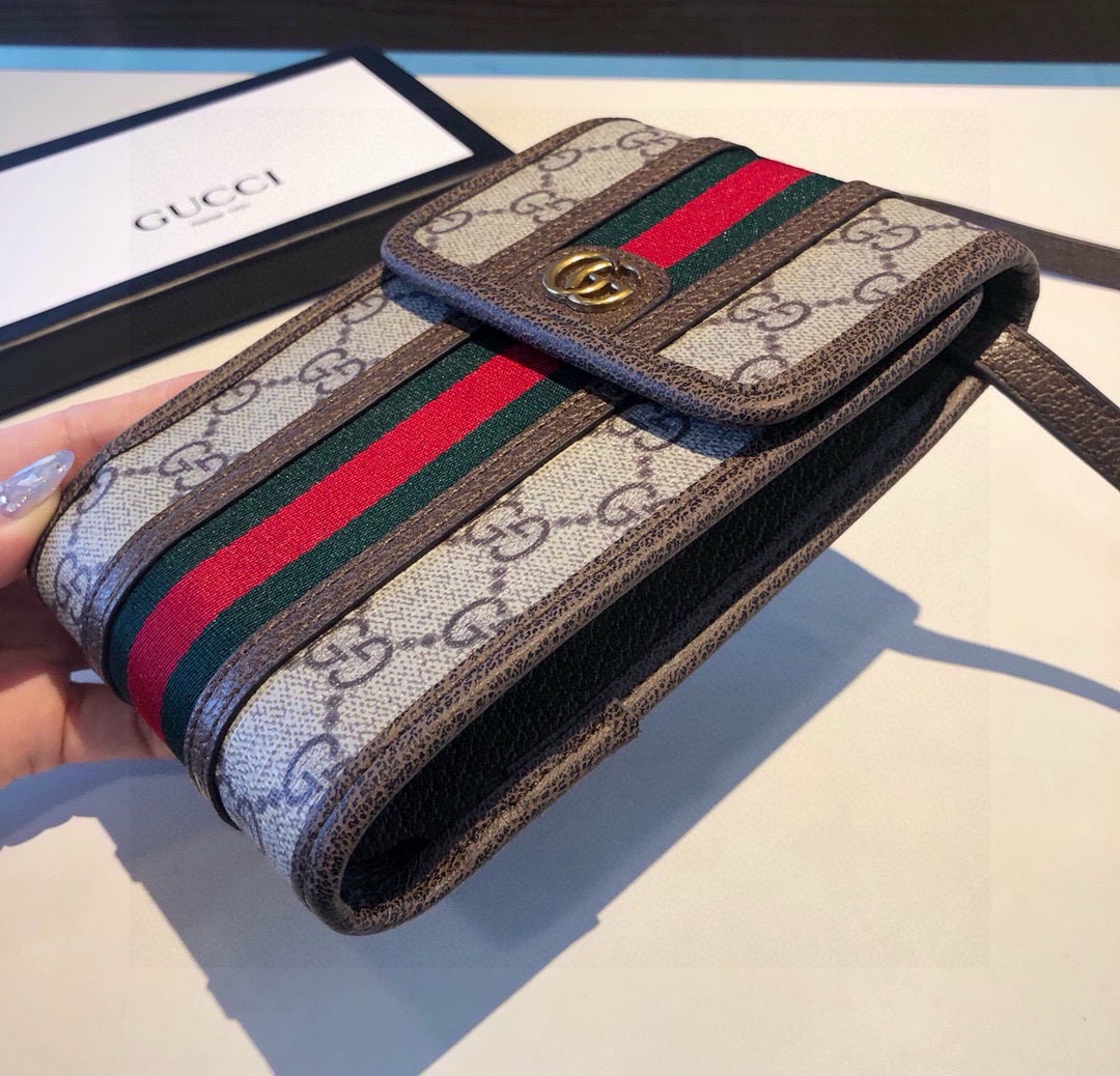 Gucci 手机包包OPhidia系列 一个男女可用的手机包生活出门不需要带现金的时代，这个包完全可以满