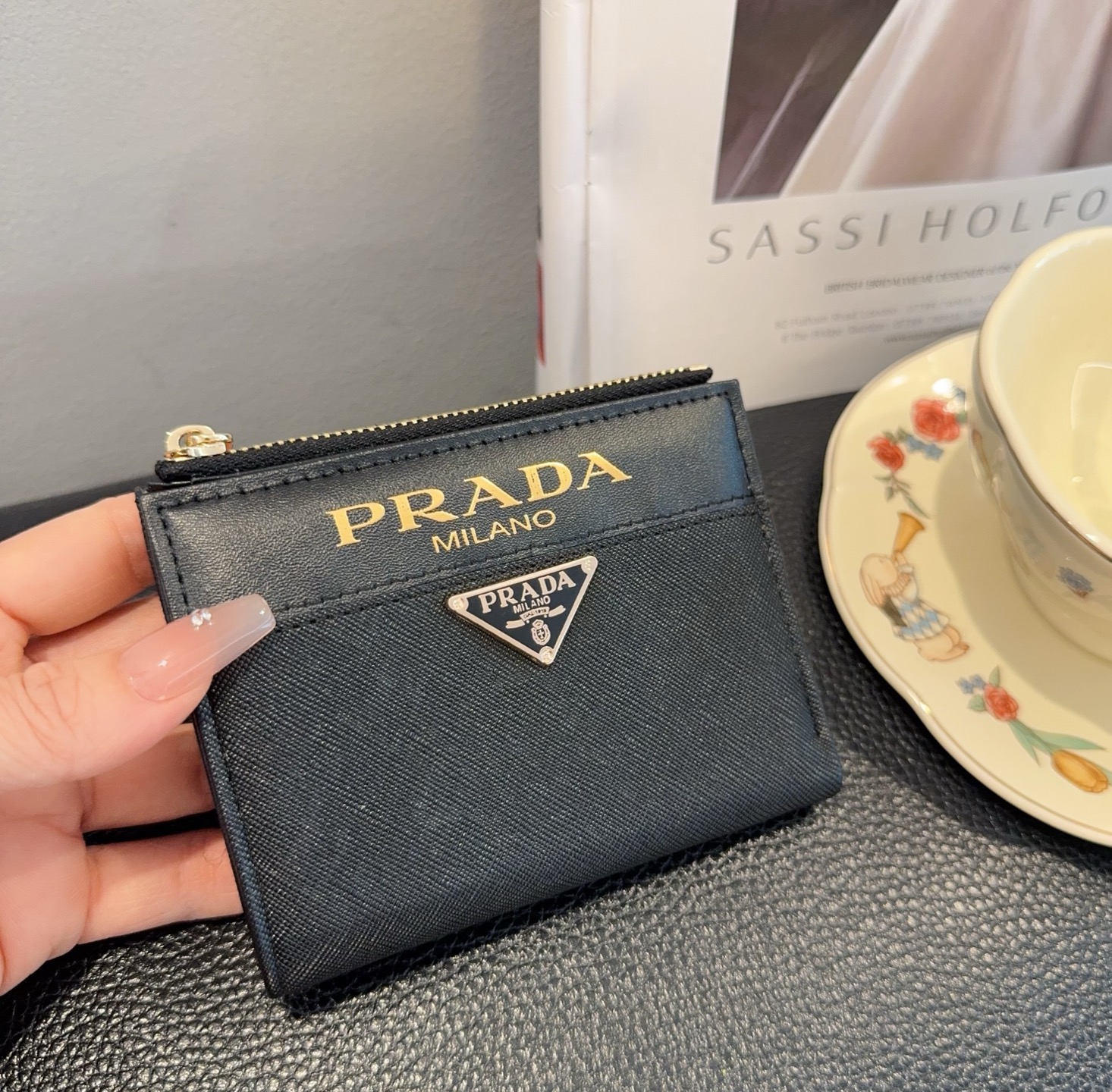 Prada普拉达卡包零钱包两用