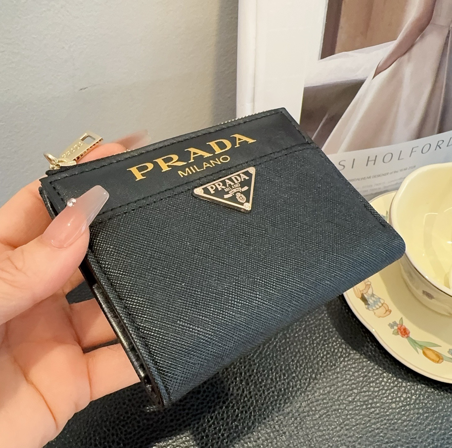 Prada普拉达卡包零钱包两用