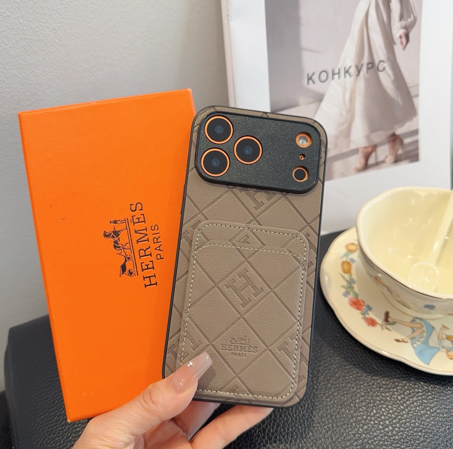 新品上市💗HERMES爱马仕卡包手机壳型号：为了不出现报错型号，请打开本机查看手机设置显示的型号⚠️⚠️