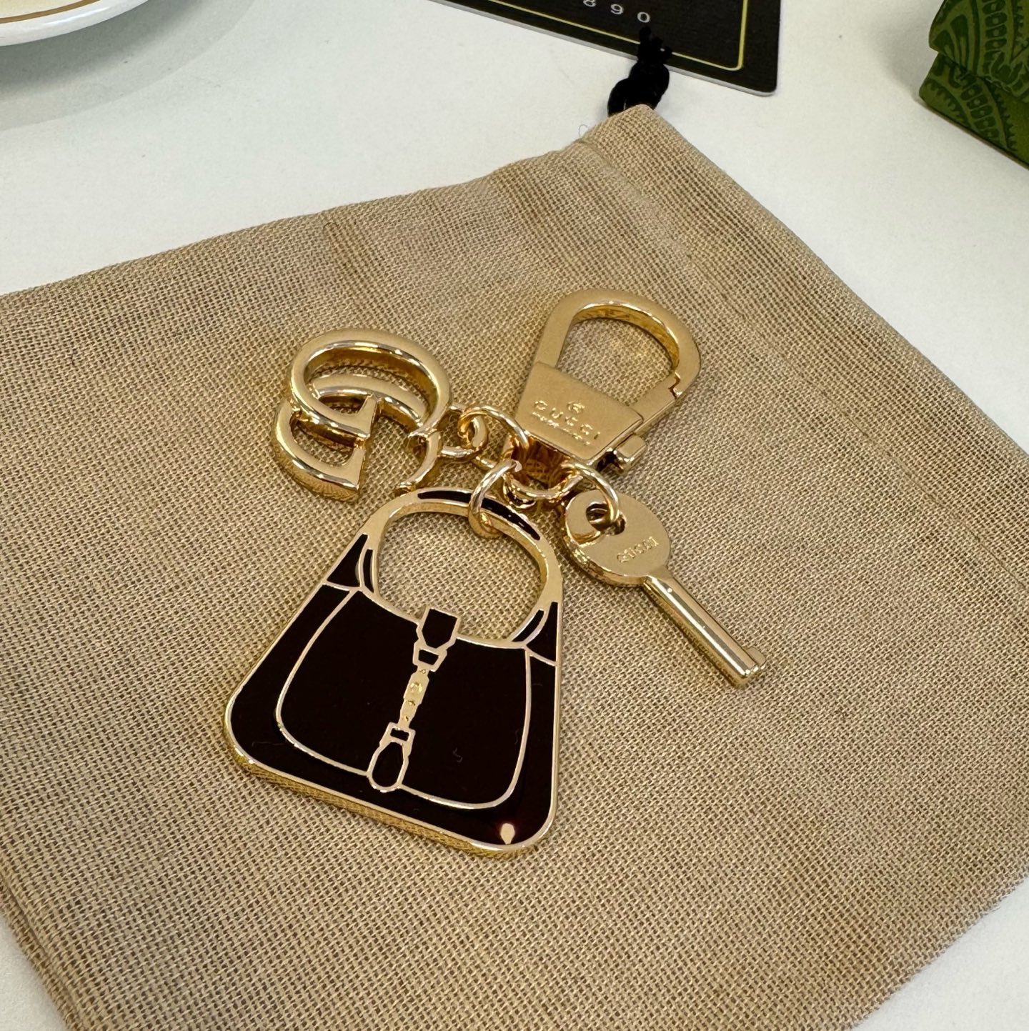 Gucci 古驰钥匙扣 包包挂件挂饰 ☀️俏皮可爱的手袋挂饰👛造型设计