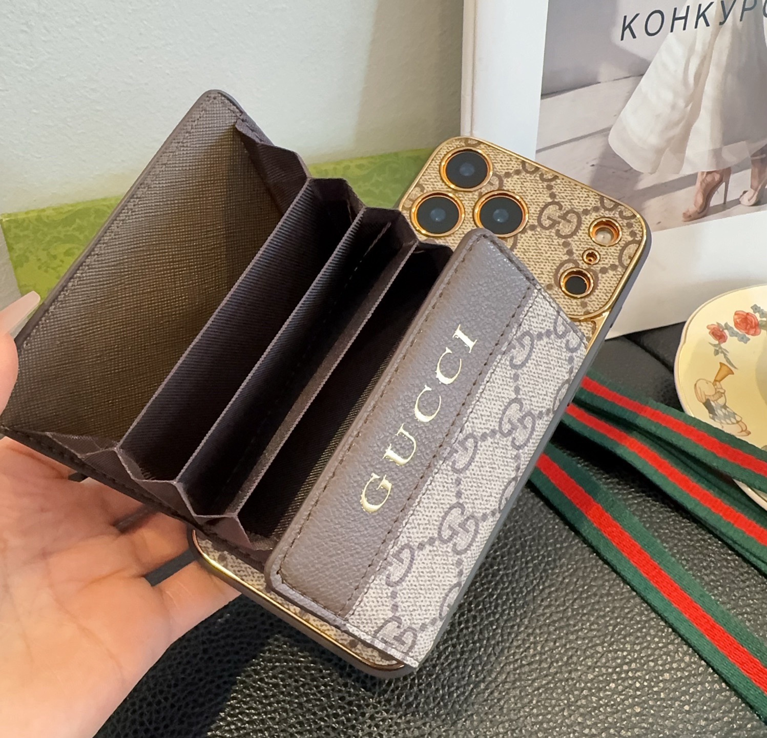 gucci古驰卡包手机壳 风琴包卡包斜挎手机壳 肤感二合一电镀老花插卡上下翻盖斜挎型号：为了不出现报错型