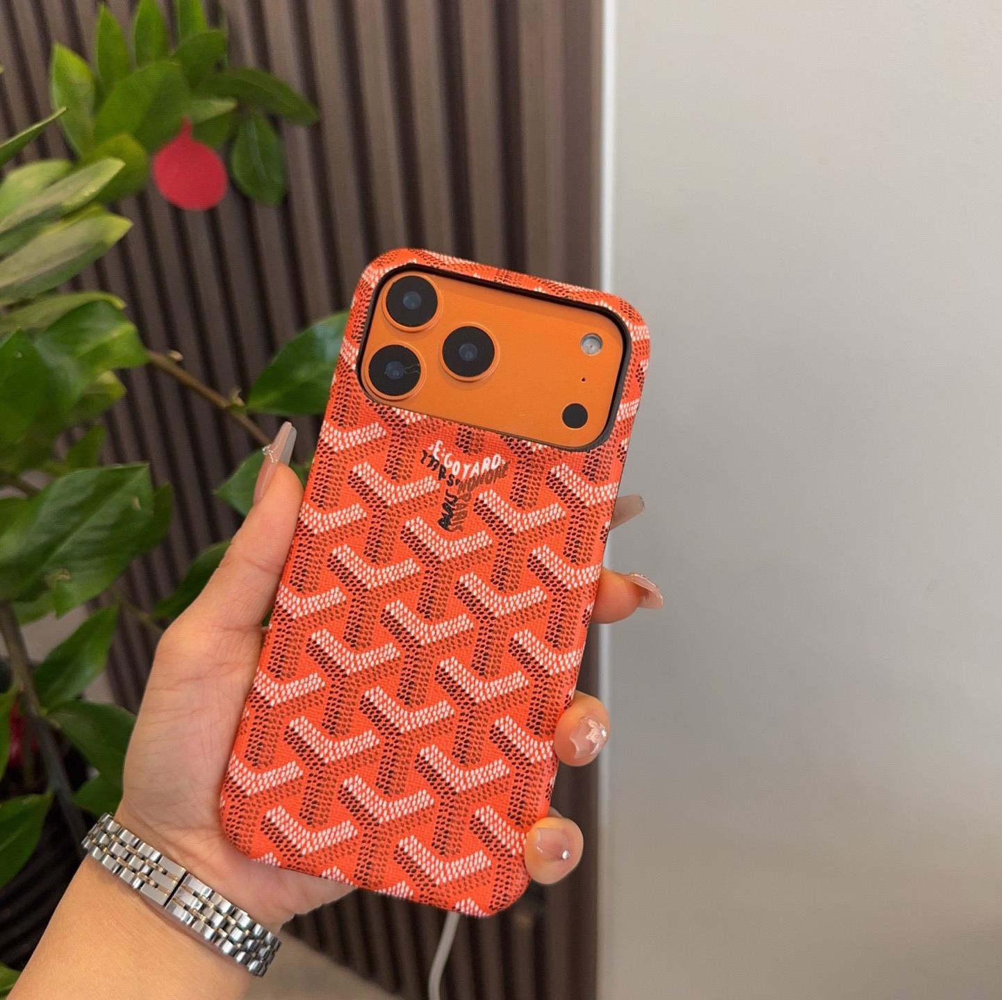 NO:814215,Goyard mobile phone case, half-pack oil-rimmed case, official website updates simultaneously. Model In order to avoid error reporting, please open this machine to check the model displayed in the phone settings. iPhone17 series update iphone17promax iPhone17pro iPhone17 iPhone16pro Max (6.9) iPhone16pro. (6.3) iPhone16 (6.3) iPhone15pro max (6.7) iPhone15pro (6.1) iPhone15 (6.1)  Need customized model (14/14pro/14pm/13pro, 13/13promax) mobile phone case, mobile phone case, phone cases19860909Goyard戈雅手机壳 半包油边壳 官网同步更新 型号为了不出现报错型号,请打开本机查看手机设置显示的型号 iPhone17系列更新 iphone17promax iPhone17pro iPhone17 iPhone16pro Max（6.9） iPhone16pro.（6.3） iPhone16（6.3） iPhone15pro max（6.7） iPhone15pro（6.1） iPhone15（6.1） 需定制型号（14/14pro/14pm/13pro,13/13promax）手机壳,手机壳,phone cases,accessory