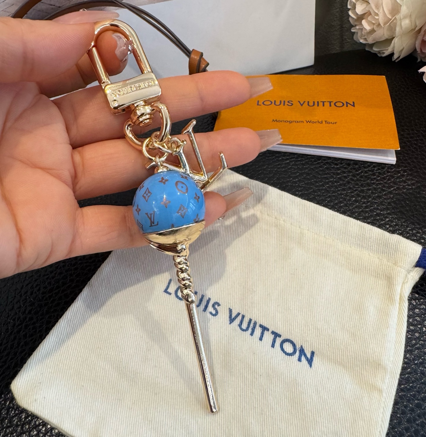 新款 LOUIS VUITTON新款 LV棒棒糖🍭🍬钥匙扣 包包挂件挂饰 钥匙扣☀本款 LV Sweet