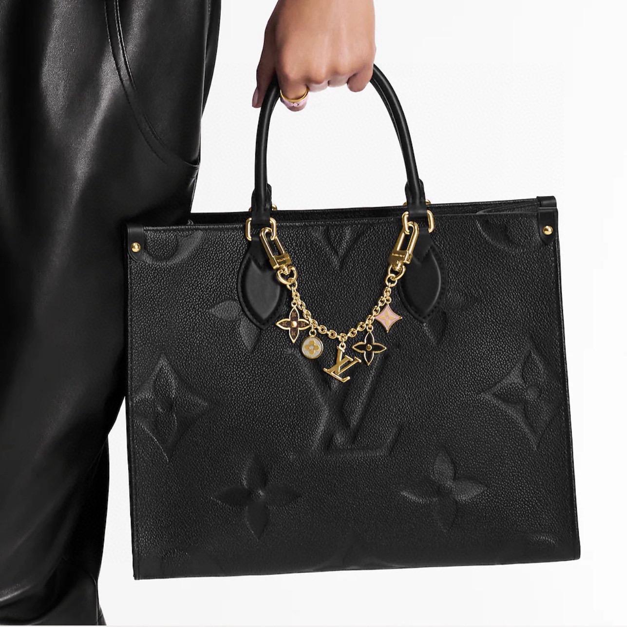 lv钥匙扣 官网M01188  包包挂饰SPring Street Chain 包饰将 Monogram