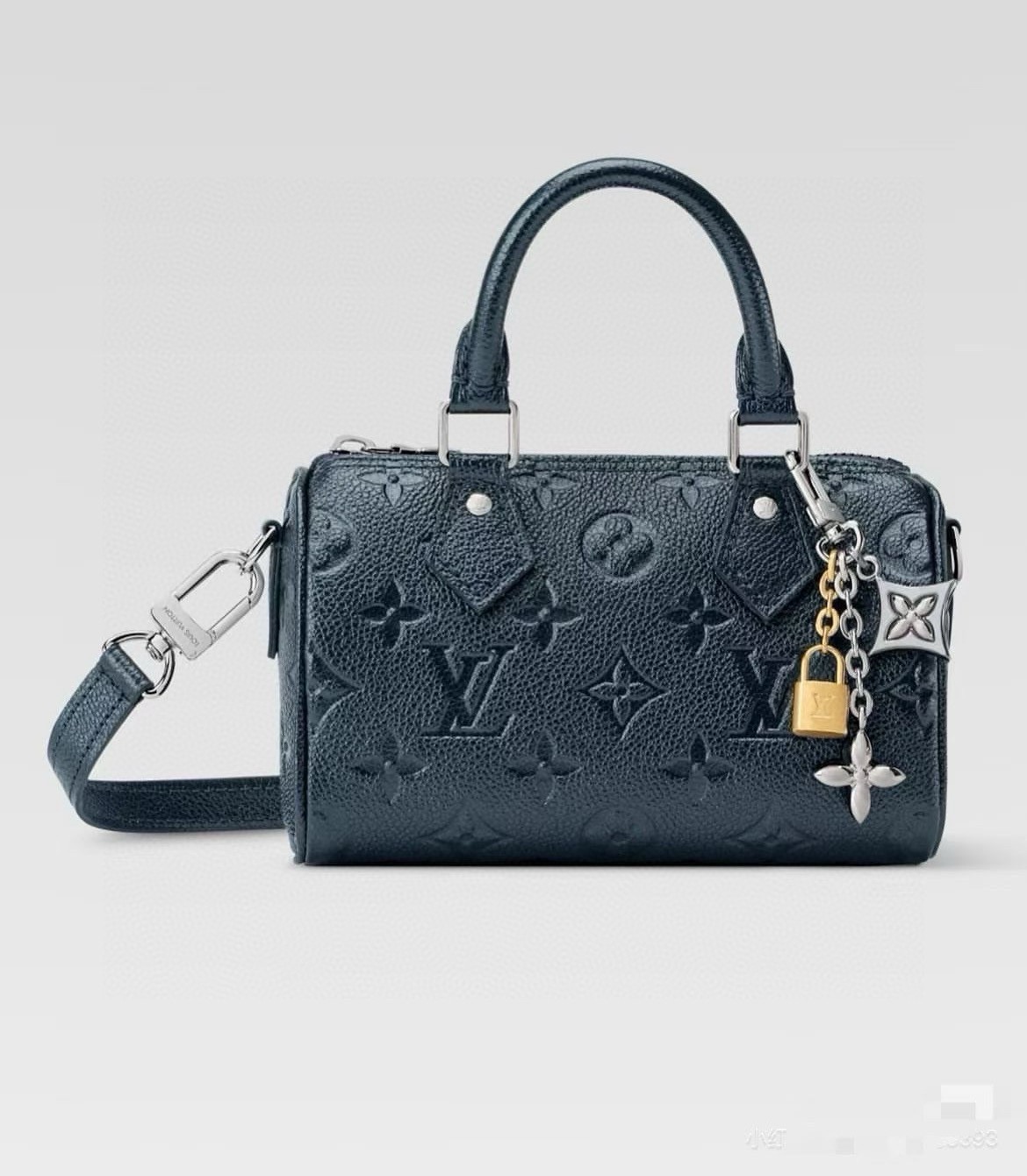 新款 LOUIS VUITTON LV钥匙扣 锁头四叶花包挂件 包包挂饰 钥匙扣精致。手感真的很赞[强]