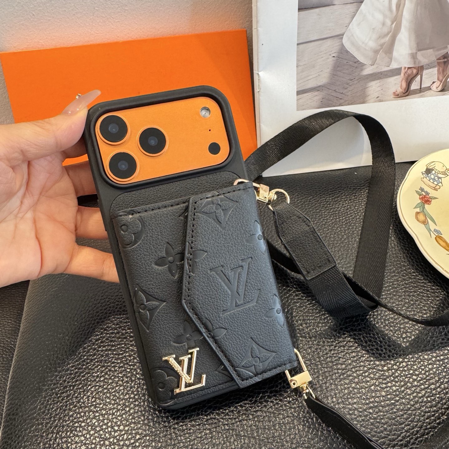 lv新款卡包斜挎手机壳，风琴包零钱包 全包壳 出门不带现金的时代一个手机斜挎包搞定🤝型号：为了不出现报错