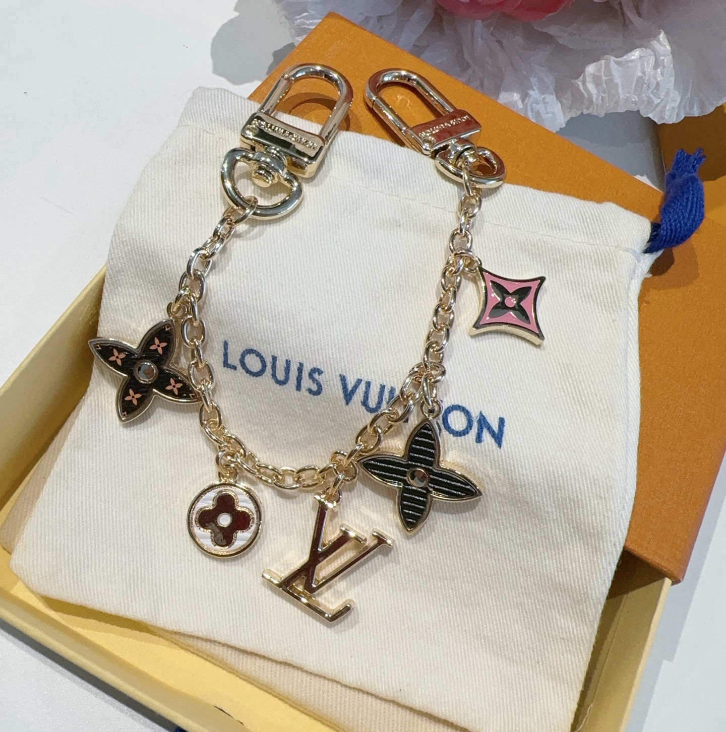 lv钥匙扣 官网M01188  包包挂饰SPring Street Chain 包饰将 Monogram