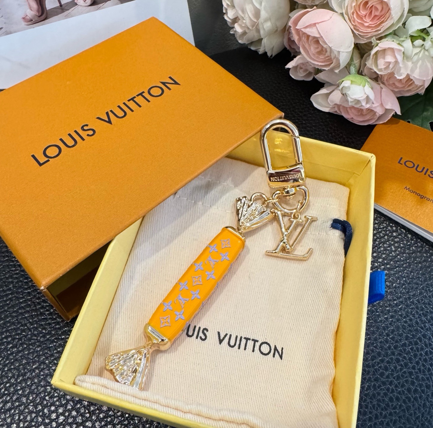 新款 LOUIS VUITTON新款 LV糖果🍬钥匙扣 包包挂件挂饰 钥匙扣☀本款 LV Sweets 