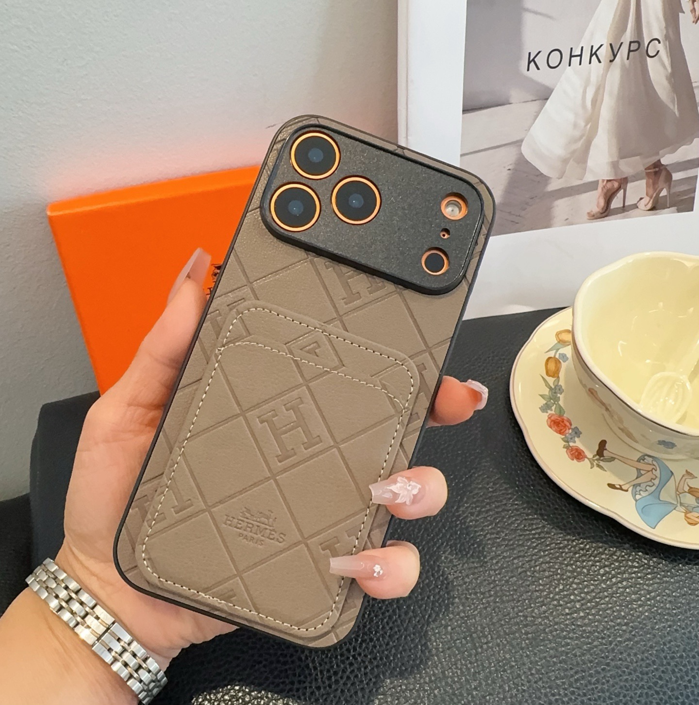 新品上市💗HERMES爱马仕卡包手机壳型号：为了不出现报错型号，请打开本机查看手机设置显示的型号⚠️⚠️