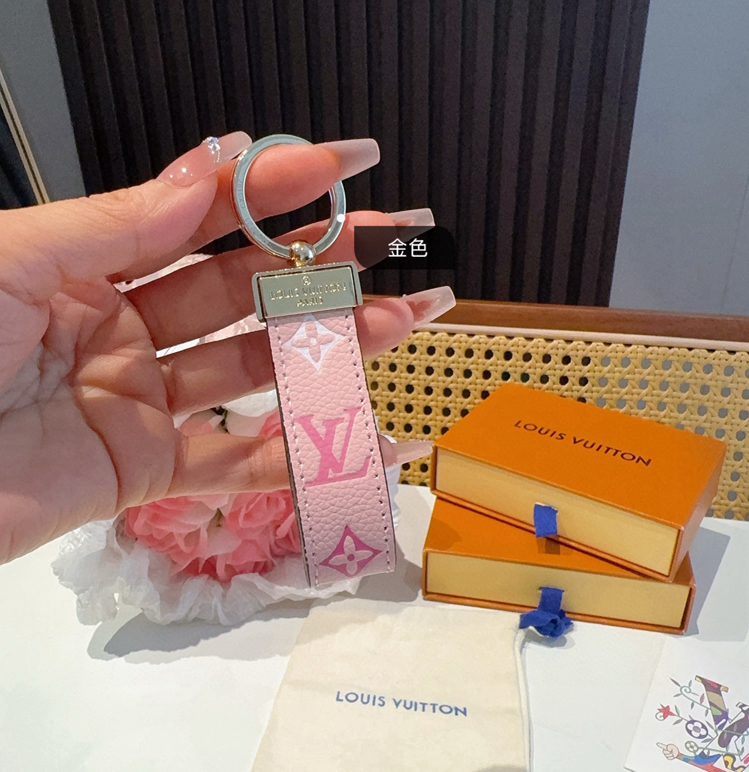 爆款推荐 驴家牛皮压花渐变钥匙扣 LV钥匙扣 车钥匙挂件包包挂饰 DauPhine Dragonne 钥