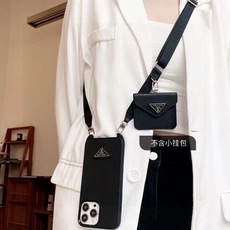 需要小挂包➕5需备注⚠️PRADA▼普拉达斜挎手机壳📱金属Logo十字纹皮革软边全包 官网同步发售型号: 需要小挂包➕5需备注⚠️PRADA▼普拉达斜挎手机壳📱金属Logo十字纹皮革软边全包 官网同步发售型号: