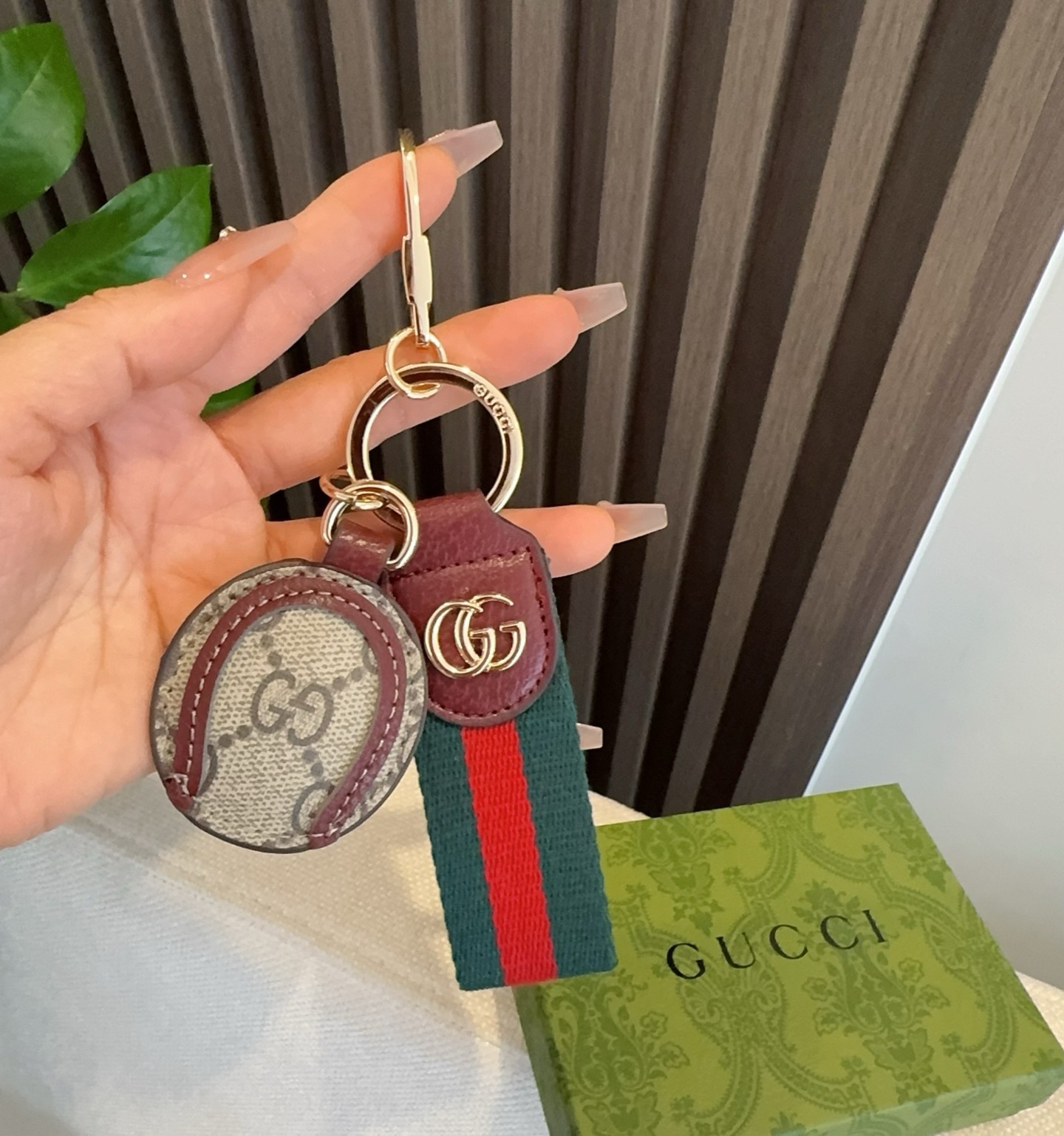 gucci古驰官网同步 古驰钥匙扣 包包挂饰 织布挂件 百搭奢华