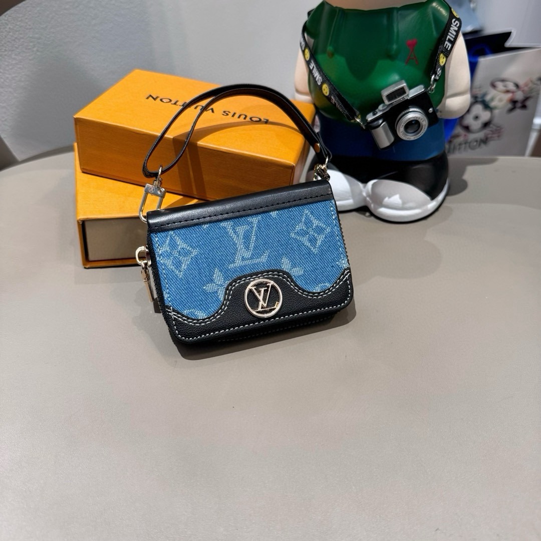 Lv经典老花牛仔拼色卡包 零钱包 👛耳机🎧包 ✨可装口红💄等Mini小拎包，可挎可拿 可挂腰带上 小巧精