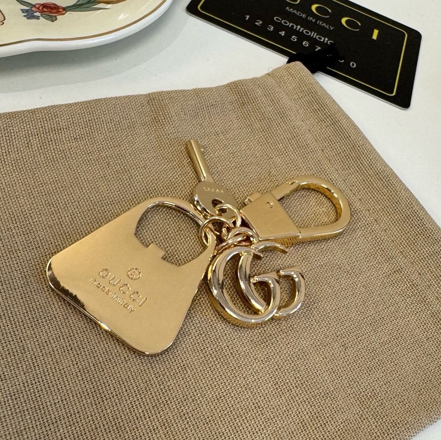 Gucci 古驰钥匙扣 包包挂件挂饰 ☀️俏皮可爱的手袋挂饰👛造型设计