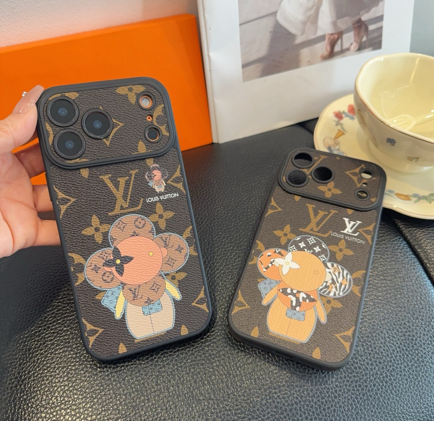 Lv精孔全包手机壳 太阳花全包围边皮质手机壳型号：为了不出现报错型号，请打开本机查看手机设置显示的型号⚠