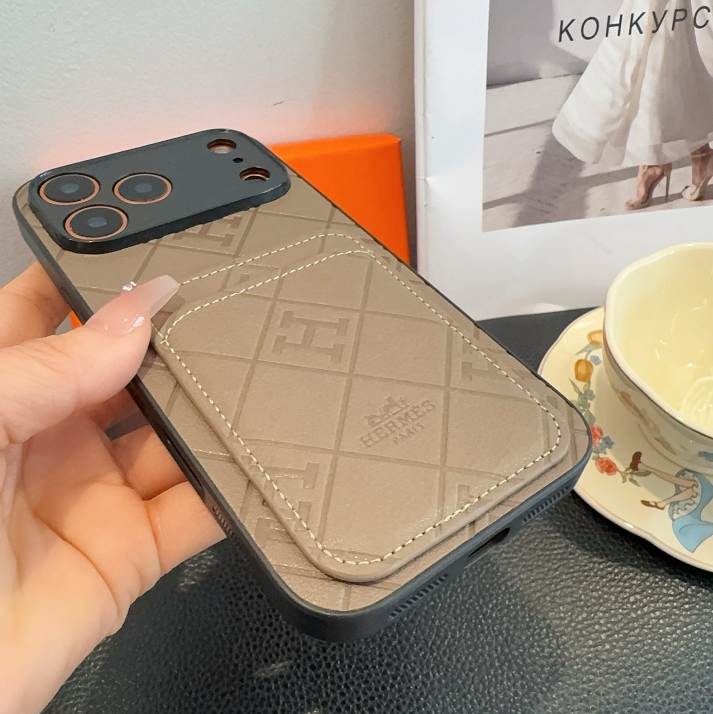 新品上市💗HERMES爱马仕卡包手机壳型号：为了不出现报错型号，请打开本机查看手机设置显示的型号⚠️⚠️