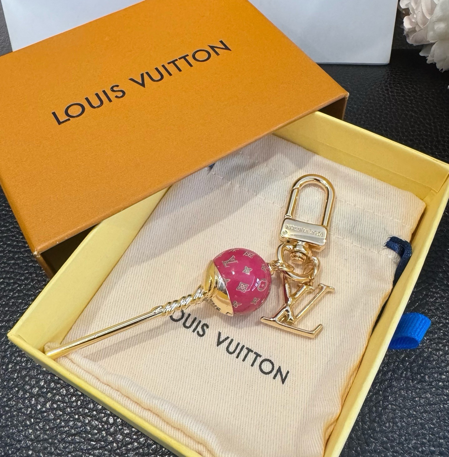 新款 LOUIS VUITTON新款 LV棒棒糖🍭🍬钥匙扣 包包挂件挂饰 钥匙扣☀本款 LV Sweet