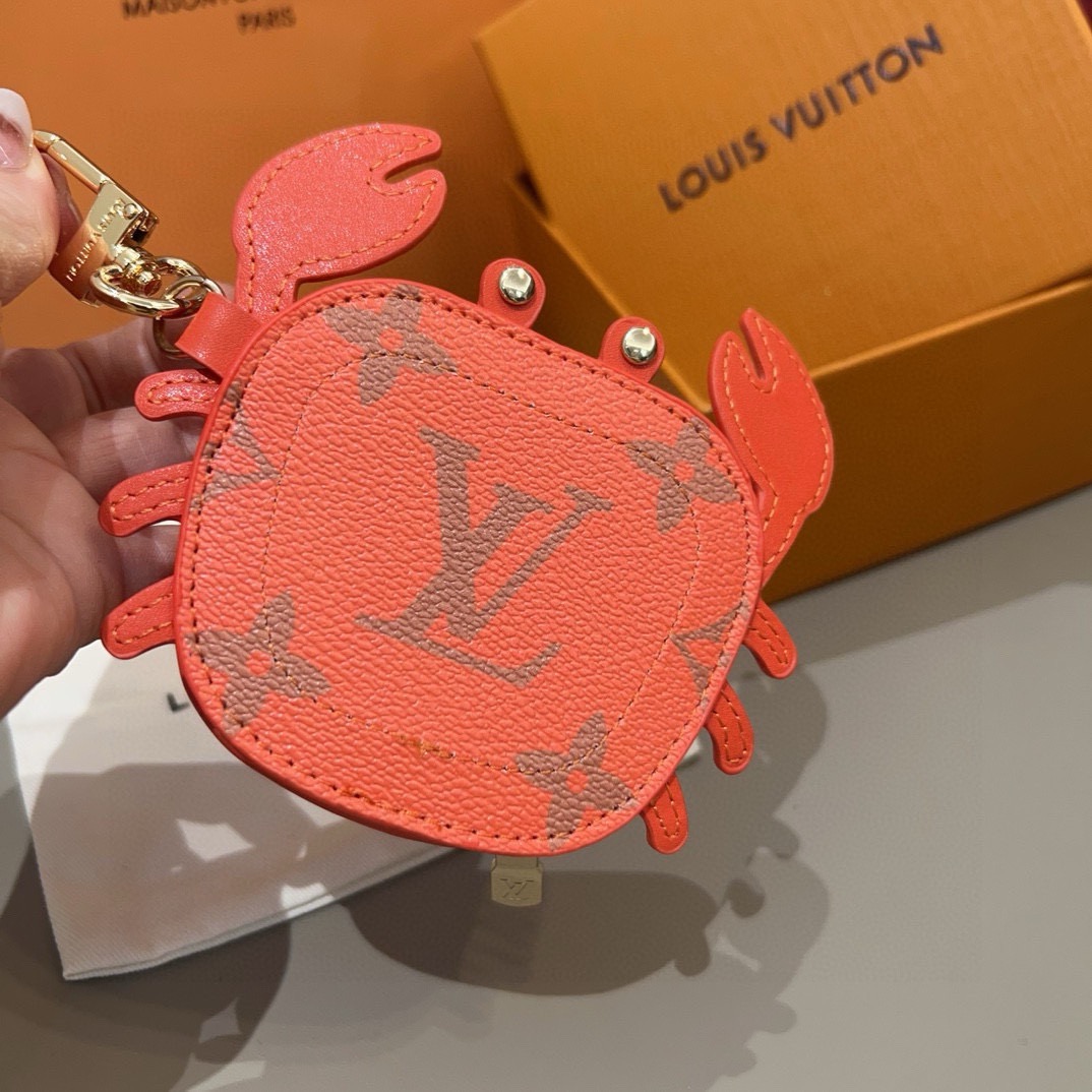官网新品 热卖Louis Vuitton 路易威登lv 小螃蟹耳机包钥匙扣挂件挂饰 Lv钥匙包蓝牙耳机包